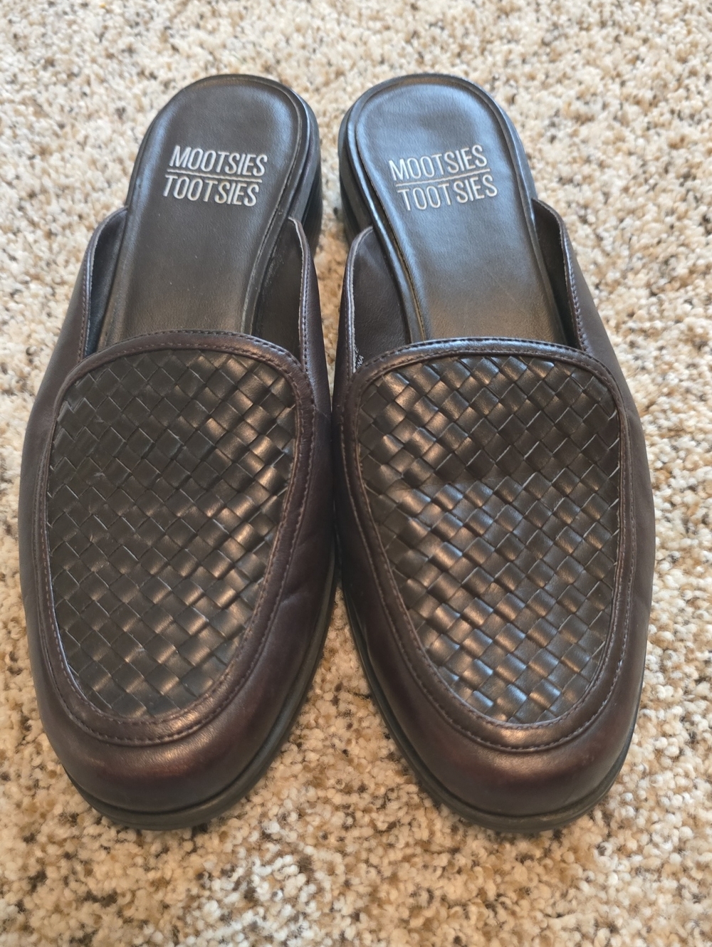 Mootsies Tootsies Women's 7.5 Dark Brown Woven Leather Slip-On‎ Loafers